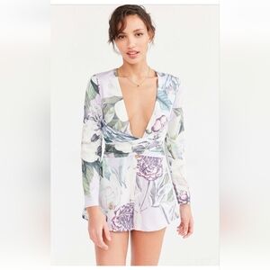 🆕️NWOT Revolve Isla Co Floral Romper, Size S